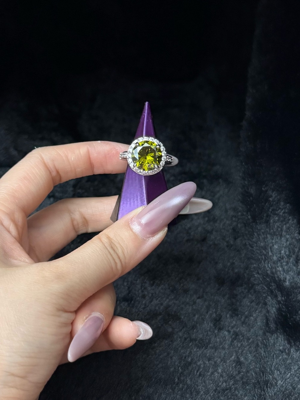 Round Olive Green Zircon Halo Band Ring Vintage Silver Tone Statement Ring